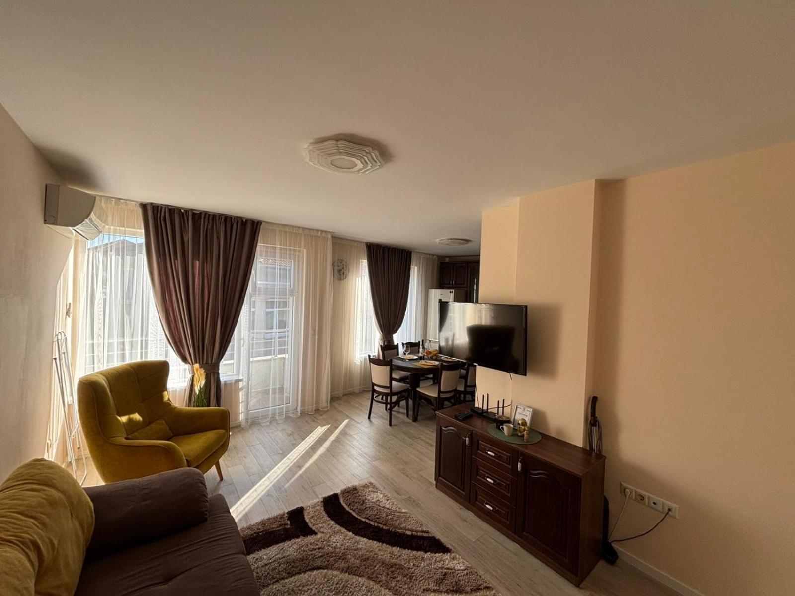 Grand Apartment Bogoridi - Top Center Near To Sea And Sea Garden Burgas Stad Buitenkant foto